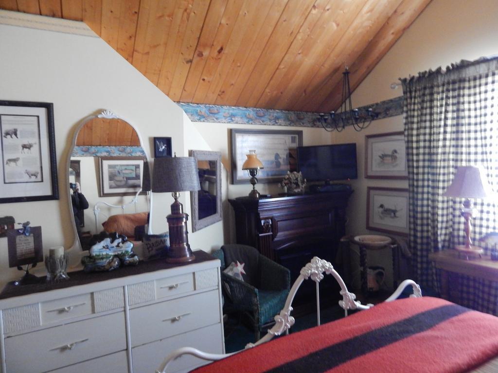 Idle Spurs Log Cabin Bed & Breakfast Black Diamond Bagian luar foto