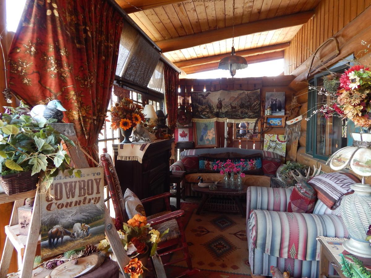Idle Spurs Log Cabin Bed & Breakfast Black Diamond Bagian luar foto