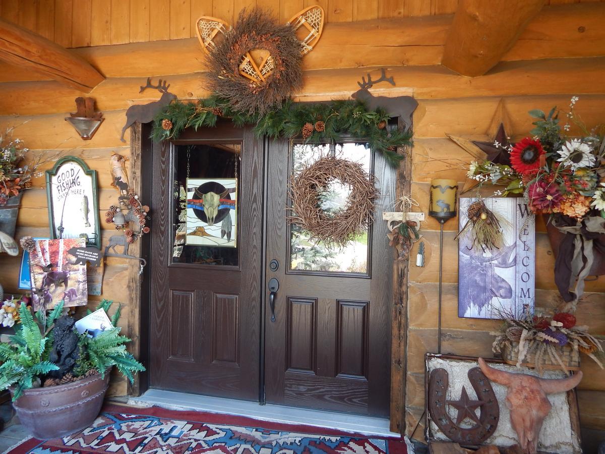 Idle Spurs Log Cabin Bed & Breakfast Black Diamond Bagian luar foto