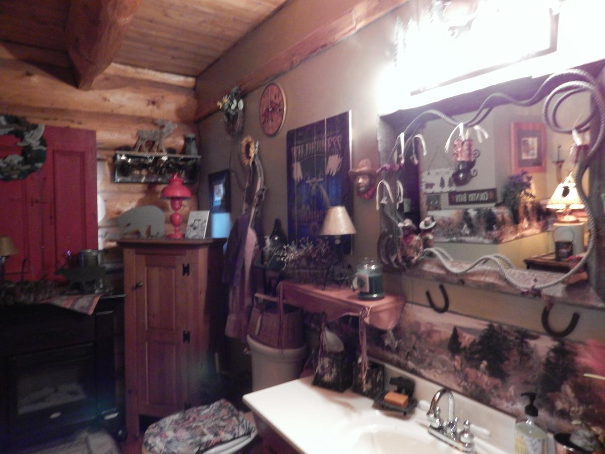 Idle Spurs Log Cabin Bed & Breakfast Black Diamond Bagian luar foto